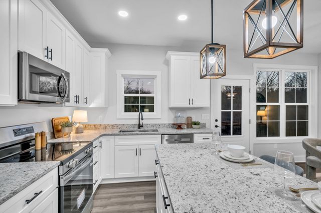 1035 Northside Drive, Dickson, TN 37055