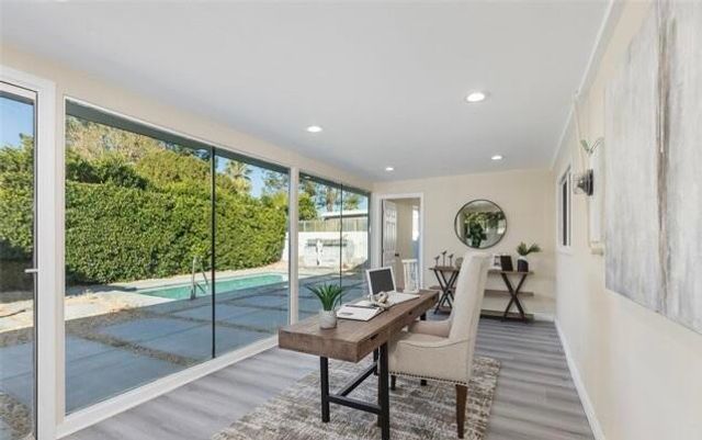 715 N Sunrise Way, Palm Springs, CA 92262