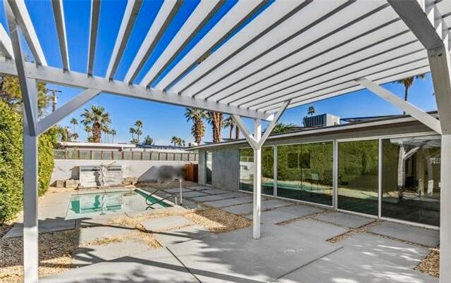 715 N Sunrise Way, Palm Springs, CA 92262