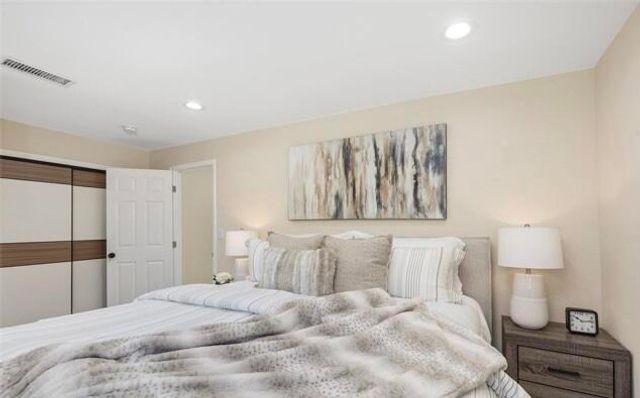 715 N Sunrise Way, Palm Springs, CA 92262