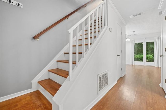 2906 Queen Anne Court, Sandy Springs, GA 30350