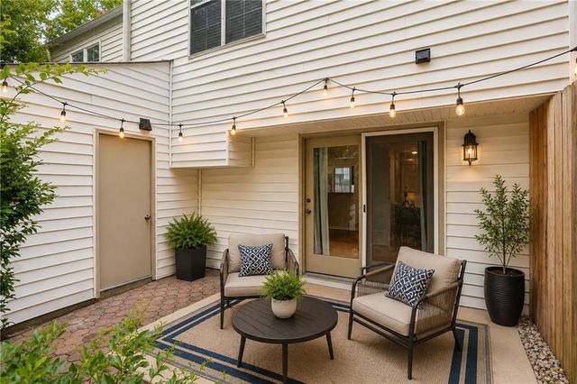 2906 Queen Anne Court, Sandy Springs, GA 30350