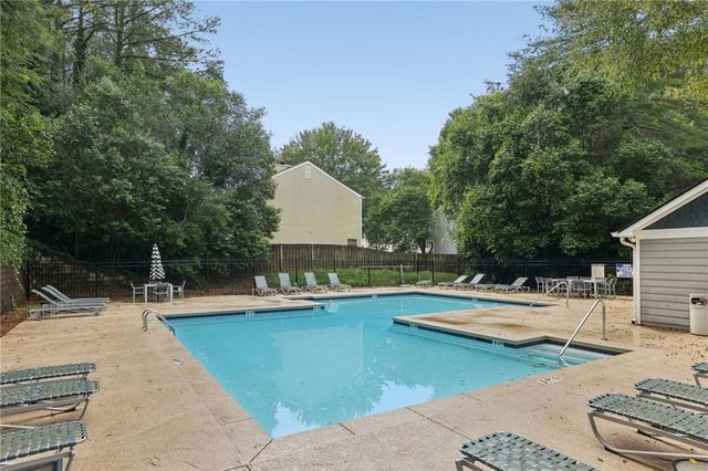 2906 Queen Anne Court, Sandy Springs, GA 30350