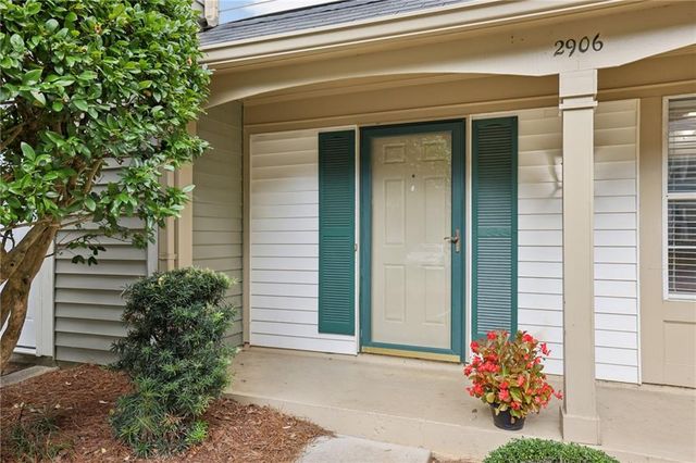 2906 Queen Anne Court, Sandy Springs, GA 30350