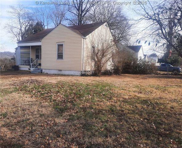 698 Clark Drive, St Albans, WV 25177