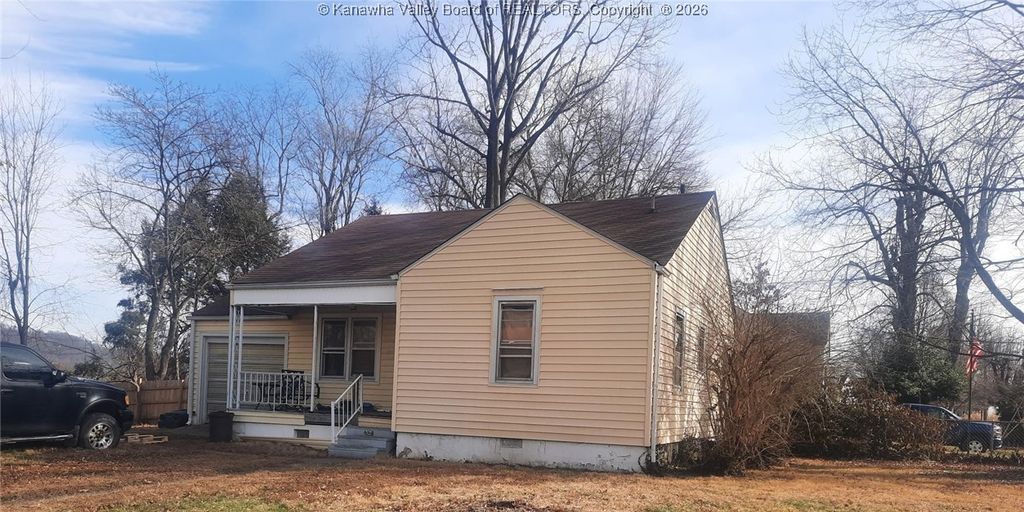 698 Clark Drive, St Albans, WV 25177
