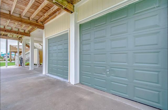 3541 Hannas Reef, Crystal Beach, TX 77650
