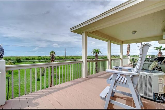 3541 Hannas Reef, Crystal Beach, TX 77650