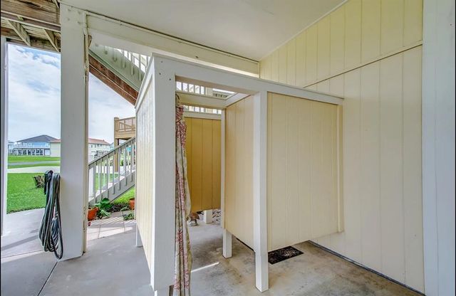 3541 Hannas Reef, Crystal Beach, TX 77650