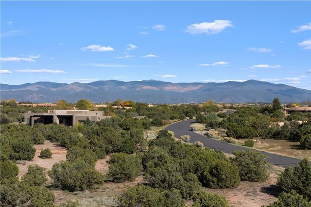 19 Painted Horse, Santa Fe, NM 87506