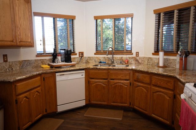 16558 Frenchtown Rd, Brownsville, CA 95919