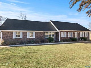 880 County Road 299, Trinity, AL 35673