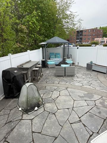 400 Main, Reading, MA 01867