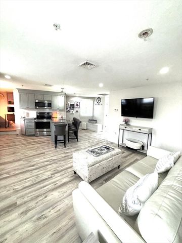 400 Main, Reading, MA 01867