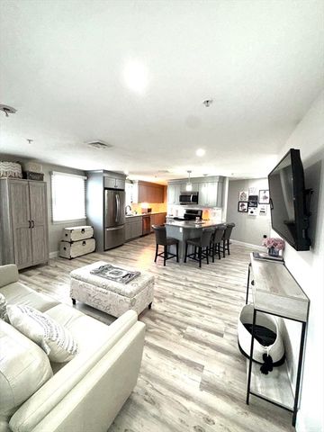 400 Main, Reading, MA 01867