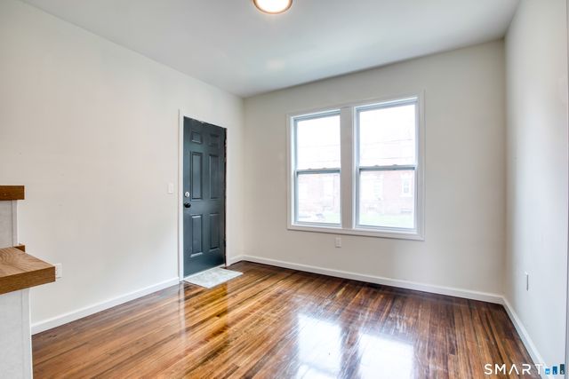 49-51 Kibbe Street 101, Hartford, CT 06106
