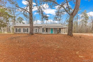 1703 County Road 39 ., Deatsville, AL 36022