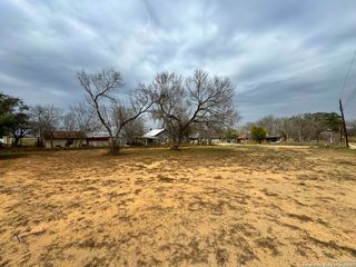 TBD 5th St - Lot 10, Moore, TX 78057