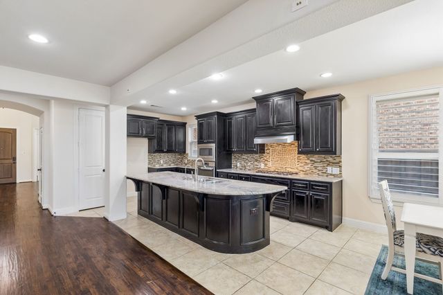 408 Vine Street, Irving, TX 75039