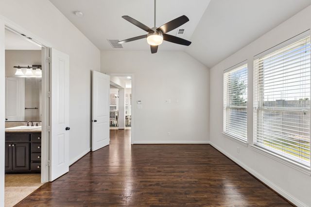 408 Vine Street, Irving, TX 75039
