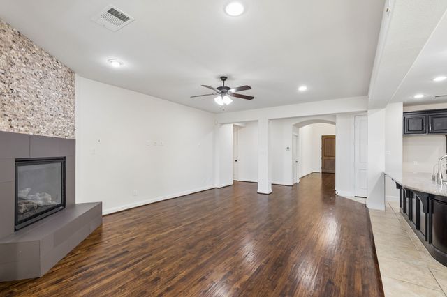 408 Vine Street, Irving, TX 75039