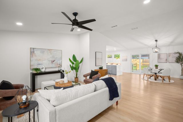 1004 Berrywood DR, Austin, TX 78753