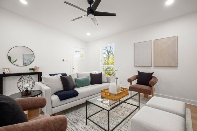 1004 Berrywood DR, Austin, TX 78753