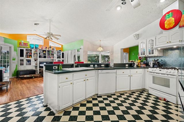 12 MATRICARIA COURT, Homosassa, FL 34446