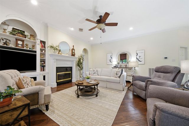 13681 Lakeside Place Drive, Willis, TX 77318