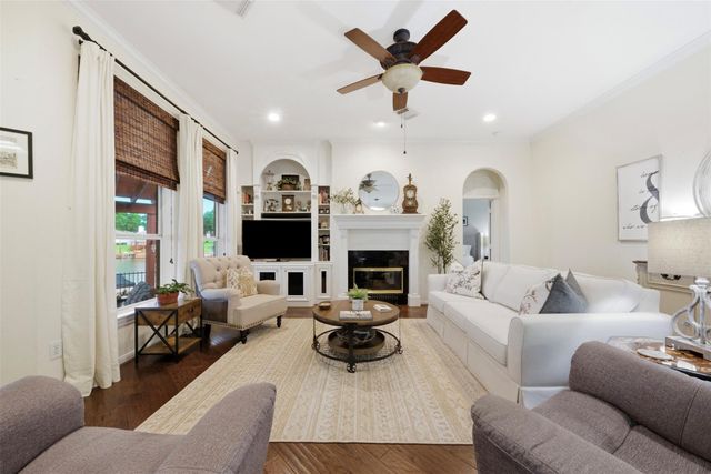 13681 Lakeside Place Drive, Willis, TX 77318