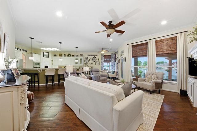 13681 Lakeside Place Drive, Willis, TX 77318