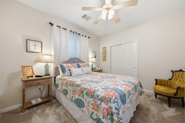13681 Lakeside Place Drive, Willis, TX 77318