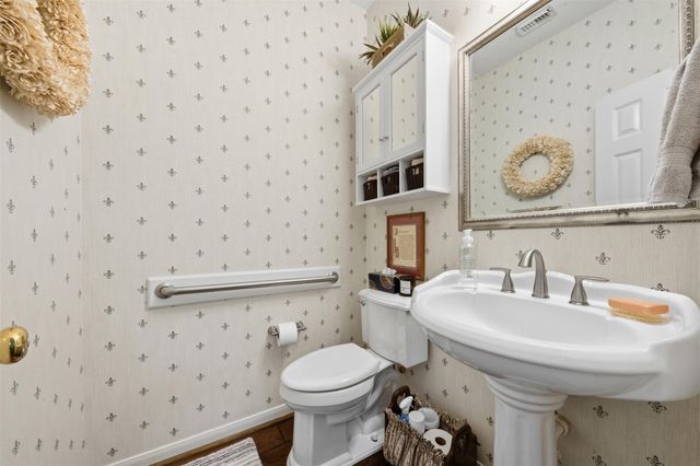 13681 Lakeside Place Drive, Willis, TX 77318