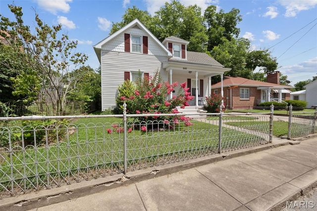 640 N 3rd Street, Ste Genevieve, MO 63670