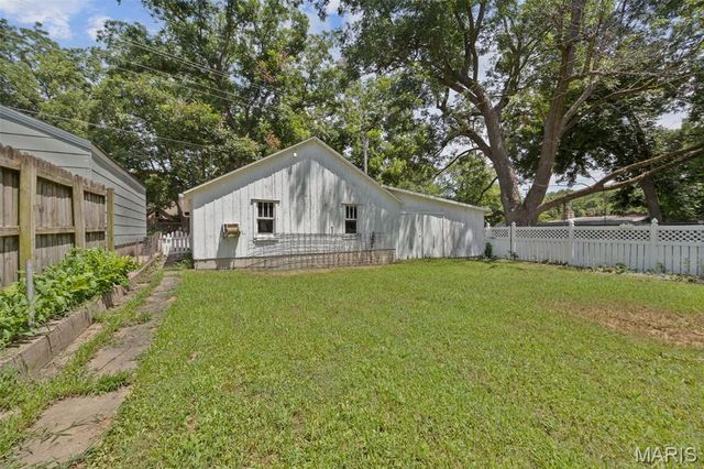 640 N 3rd Street, Ste Genevieve, MO 63670