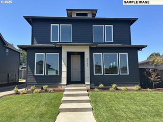 662 Magnolia Ave 41, Woodburn, OR 97071