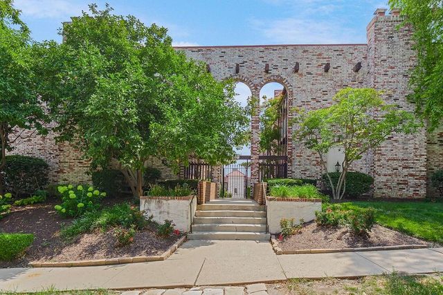 5013 Walnut Street C, Kansas City, MO 64112