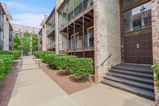 5013 Walnut Street C, Kansas City, MO 64112