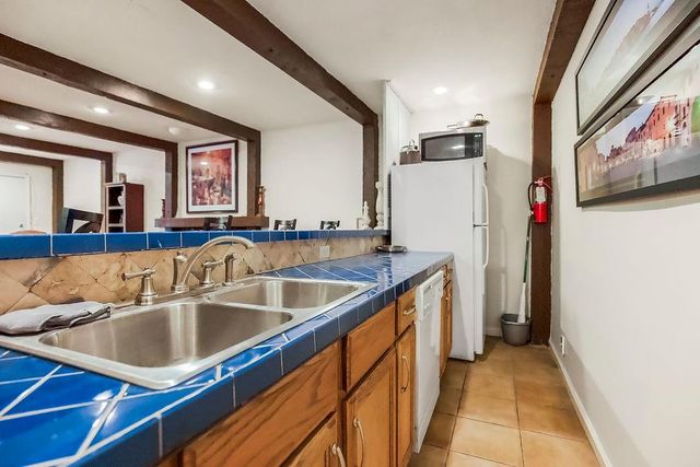 5013 Walnut Street C, Kansas City, MO 64112