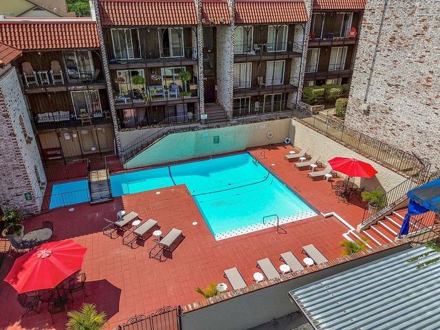 5013 Walnut Street C, Kansas City, MO 64112