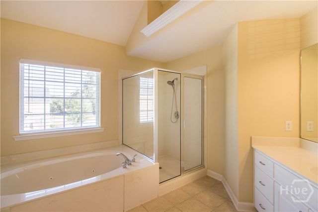 8 Lee Hall Drive, Savannah, GA 31419