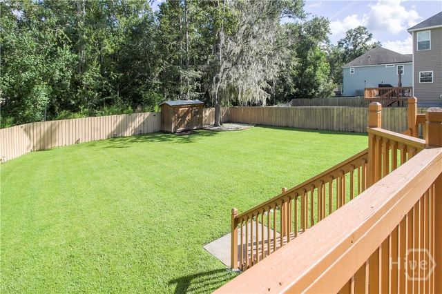 8 Lee Hall Drive, Savannah, GA 31419