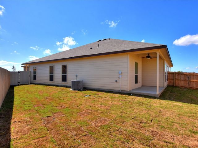 517 Jack Rabbit LN B, Buda, TX 78610