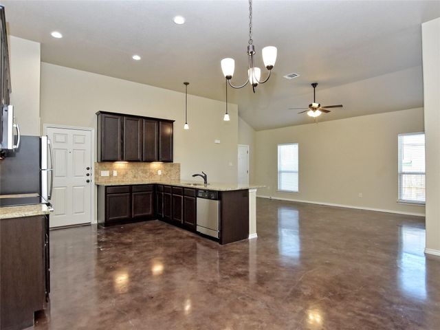 517 Jack Rabbit LN B, Buda, TX 78610