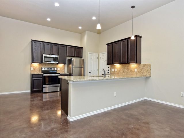 517 Jack Rabbit LN B, Buda, TX 78610