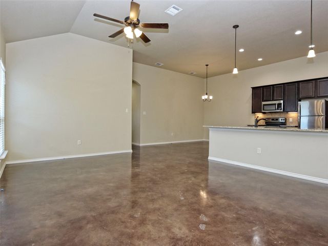 517 Jack Rabbit LN B, Buda, TX 78610