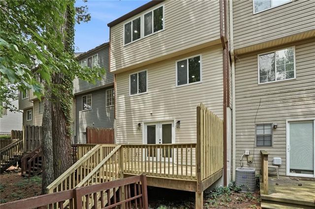 2085 Fairways Court NW, Kennesaw, GA 30144