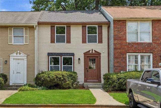 2085 Fairways Court NW, Kennesaw, GA 30144