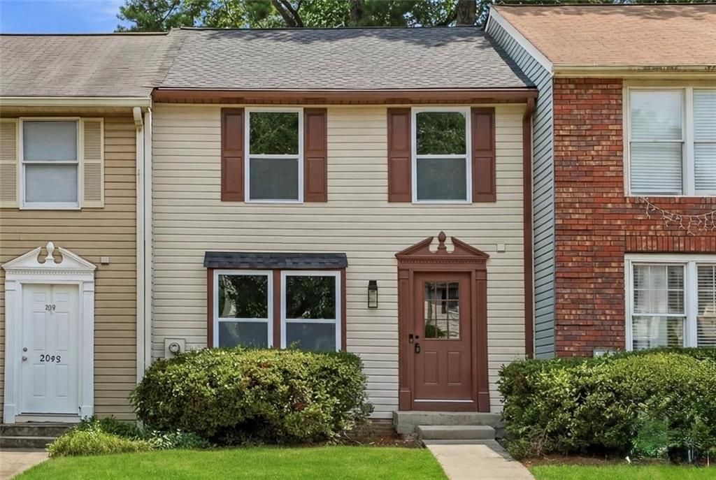 2085 Fairways Court NW, Kennesaw, GA 30144