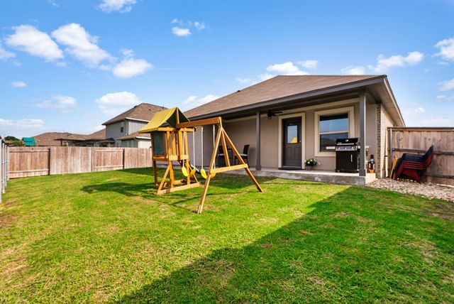 143 Dogvane CIR, Kyle, TX 78640
